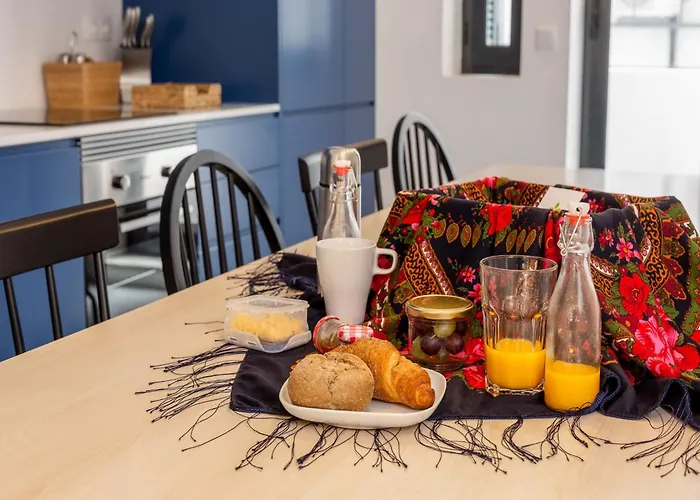 Feel Bacchus Townhouse *