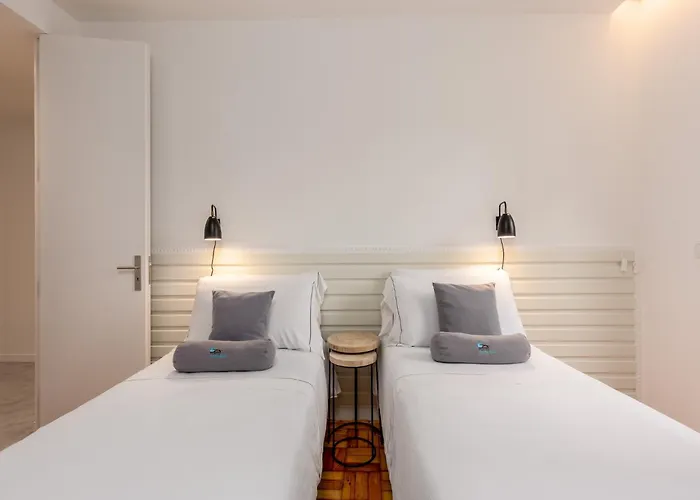 Feel Bacchus Townhouse Apartment