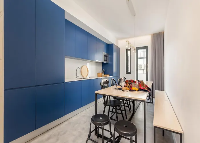 Feel Bacchus Townhouse Apartment *